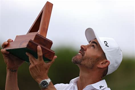 Camilo Villegas wins in Bermuda, his first title since his young daughter died of brain cancer